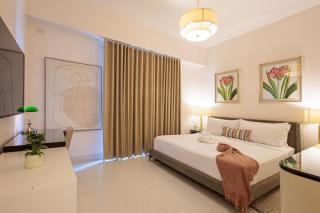 Luxury City Center Condo, Roof Top Jacuzzi - 7