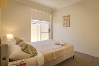 Waterville Retreat Walk to Town with Full AC - 5