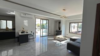 Bella's Place - Stylish 2BD With large Veranda - 7