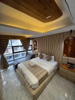 Hotel Pelican Grand - 0