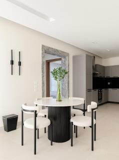 Sunlit Suite with Designer Touches - 2BR Lakeview - 5