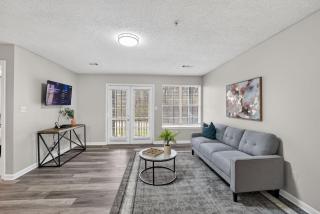 Stylish 2BR2BA with room to unwind - Stockbridge - 8