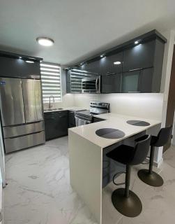 Luxury Apartment- 3 Bedrooms - 6