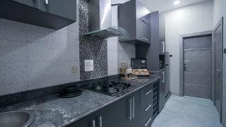 Spring Oasis Newly renovated 3 bdrm apt - 6