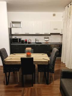 Gorizia Central Luxe Apartment 6 posti letto - 4