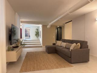 Dimora del Conte - Modern & Spacious Apartment - Historic Center Verona - 4