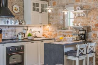 Villa Nonni in Central Istria for 4 persons with 32 m2 private pool, jacuzzi, free bikes & kids playground - 3