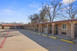 Western Inn by Capital O Cleburne TX - 5