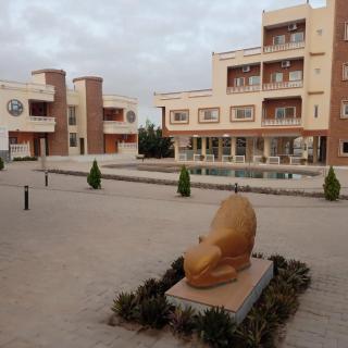 Sally Beach Hotel Yenne - 1