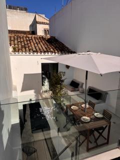 Unique Townhouse with rooftop pool - 5