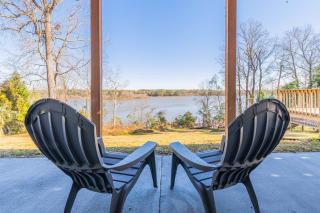 Private Dock & Hot Tub: Lakefront Eufaula Escape - 9