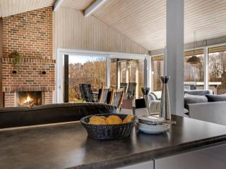 Holiday Home Tosti - 180m to the fjord by Interhome - 1
