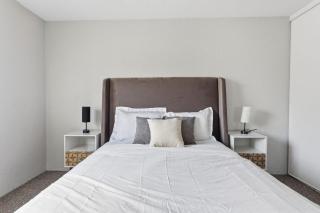 Modern, cozy apartment with stylish finishes - 9