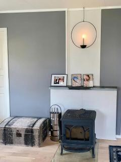 Red Cottage By The Sea In Laukvika - 3