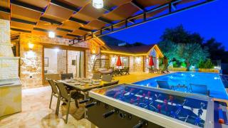 Üzümlü 2 bedroom secluded villa with private pool hot tub - 9