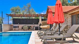 Üzümlü 2 bedroom secluded villa with private pool hot tub - 4