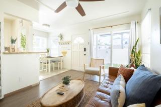 Boho Chic Cottage Walk to Cafes Outdoor Lounge - 5