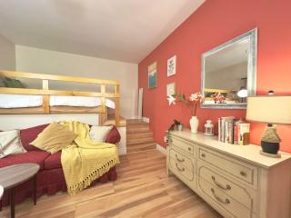 Bright 2 Bdr Unit Near Canal Beach & Wineries - 3