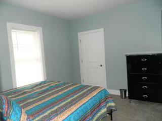 Short Walk to Campus - 6