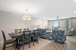 2 Bedroom Oceanfront Condo in Desired Quay Building - 5