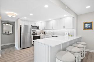 2 Bedroom Oceanfront Condo in Desired Quay Building - 2