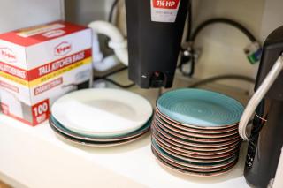 Modern Cozy Stay w Outdoor Patio & Grill - 9