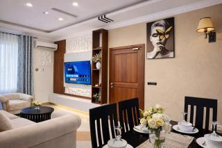 Luxury 3BR Apartment with Pool & Beach Access - 2