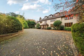 Kingswood Station Retreat, Tennis and Cinema - 9