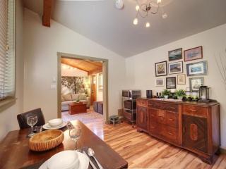 A slice of paradise with Hot Tub - Pet Friendly - 3