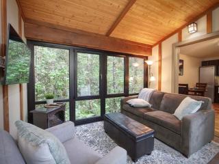 Private treed setting - no pets - garden view - 1