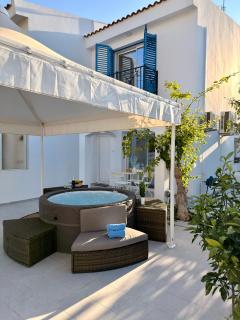 Modern 2BR Villa with Heated Hot Tub and Steps to Beach - 6