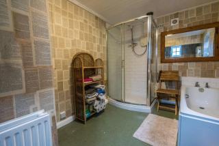 Historic seafront cottage, projector, piano, PS5 etc - 5