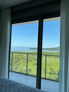 Apartamento 2 Dormitórios com Vista para Baía Norte em Florianópolis - 4
