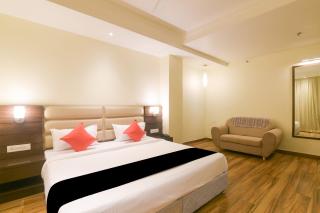 OYO 77736 Hotel Starlight - 2