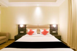 OYO 77736 Hotel Starlight - 1