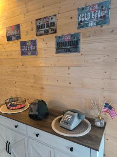 GITE A THEME D-DAY - situé à 15mn d'Omaha Beach - Animaux OK - Terrain clos - Aucuns voisins - WIFI - 7