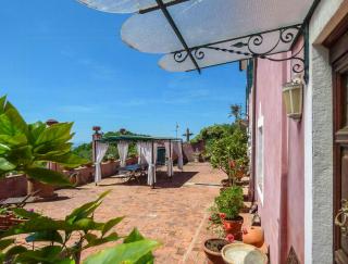 Historic Villa With Lake And Sea Views - 0