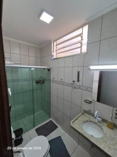 Quarto privado com infraestrutura completa - 6