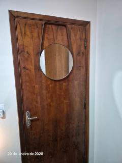 Quarto privado com infraestrutura completa - 4