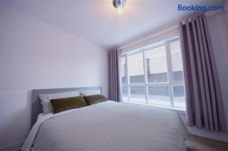 102 - Romance Cozy 2BR with Patio, Gym, Parking, DT&Airport - 7