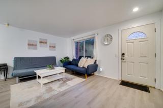 Duplex Group Getaway 3 Mi to Dtwn Bellevue! - 6