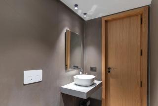 Modern 5-suite villa with pool - 5