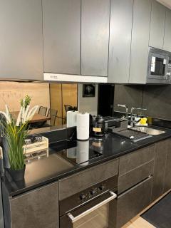 Modern studio with AC and parking - 9