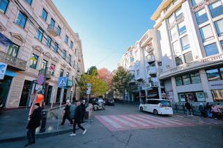 #1 Location Tbilisi 2BR Liberty Square Balcony - 9