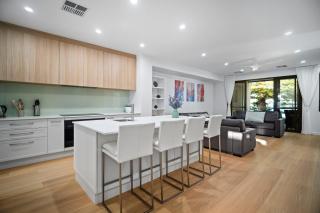 Harborview Modern Apartment 10F - 3