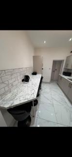 Mayford Shared House - 1