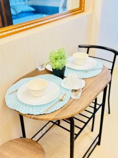 Modern Atria Stay Near SM City & Coffee Shop - 8