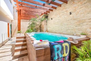 Room in the center with Outdoor Jacuzzi - 2