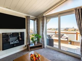 Buff Lake - Uk37725 - Ingoldmells - 4