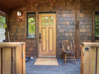 The Rocky Knoll - Garden View - Pet Friendly - 0